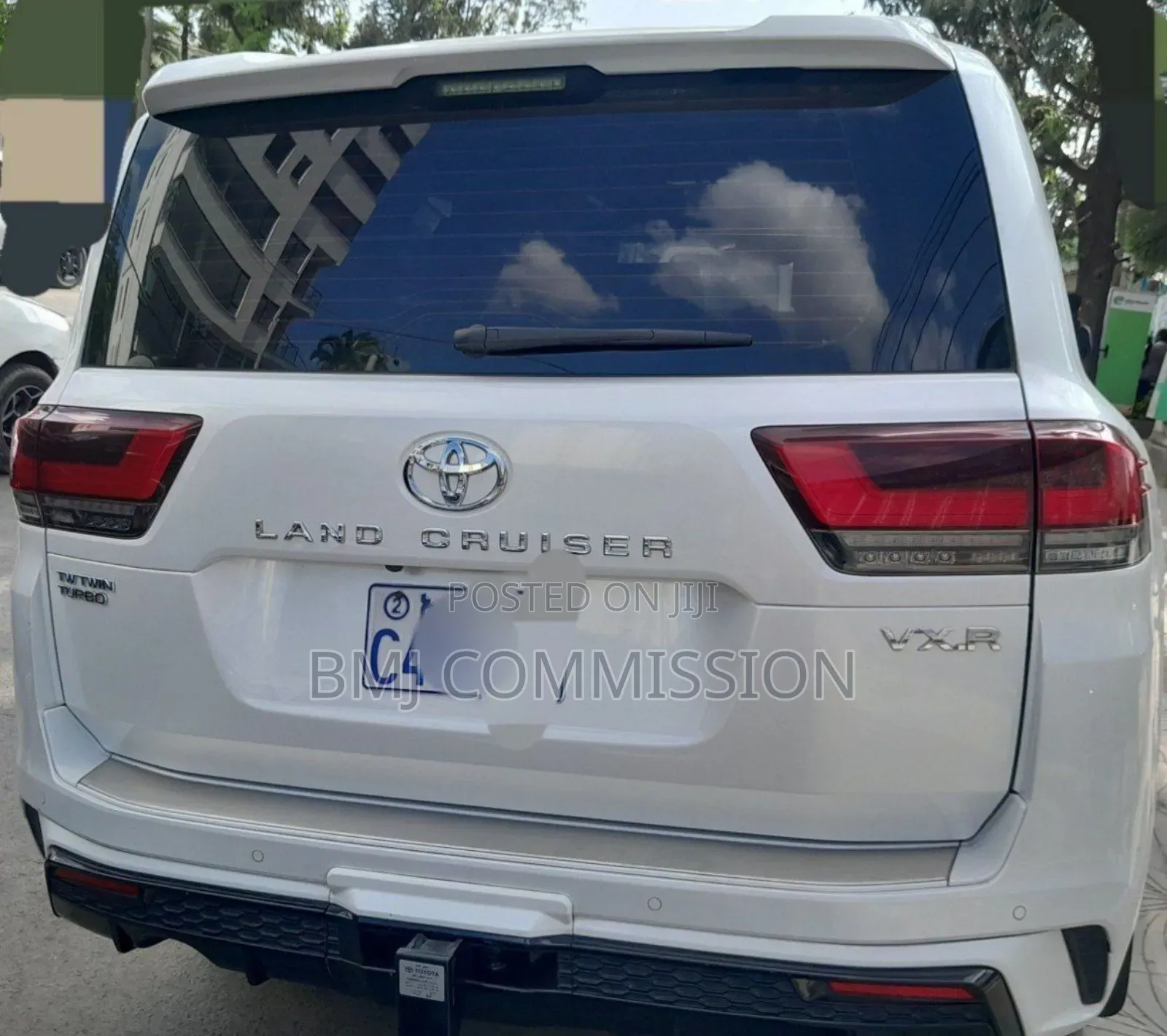 Toyota Land Cruiser 2023 White