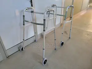 Photo - 4frame Walking Stick懋walker吨aluminum Walker肅walker