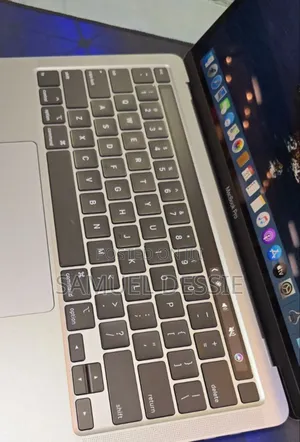 New Laptop Apple MacBook Pro 2020 16GB Intel Core I7 SSD 512GB