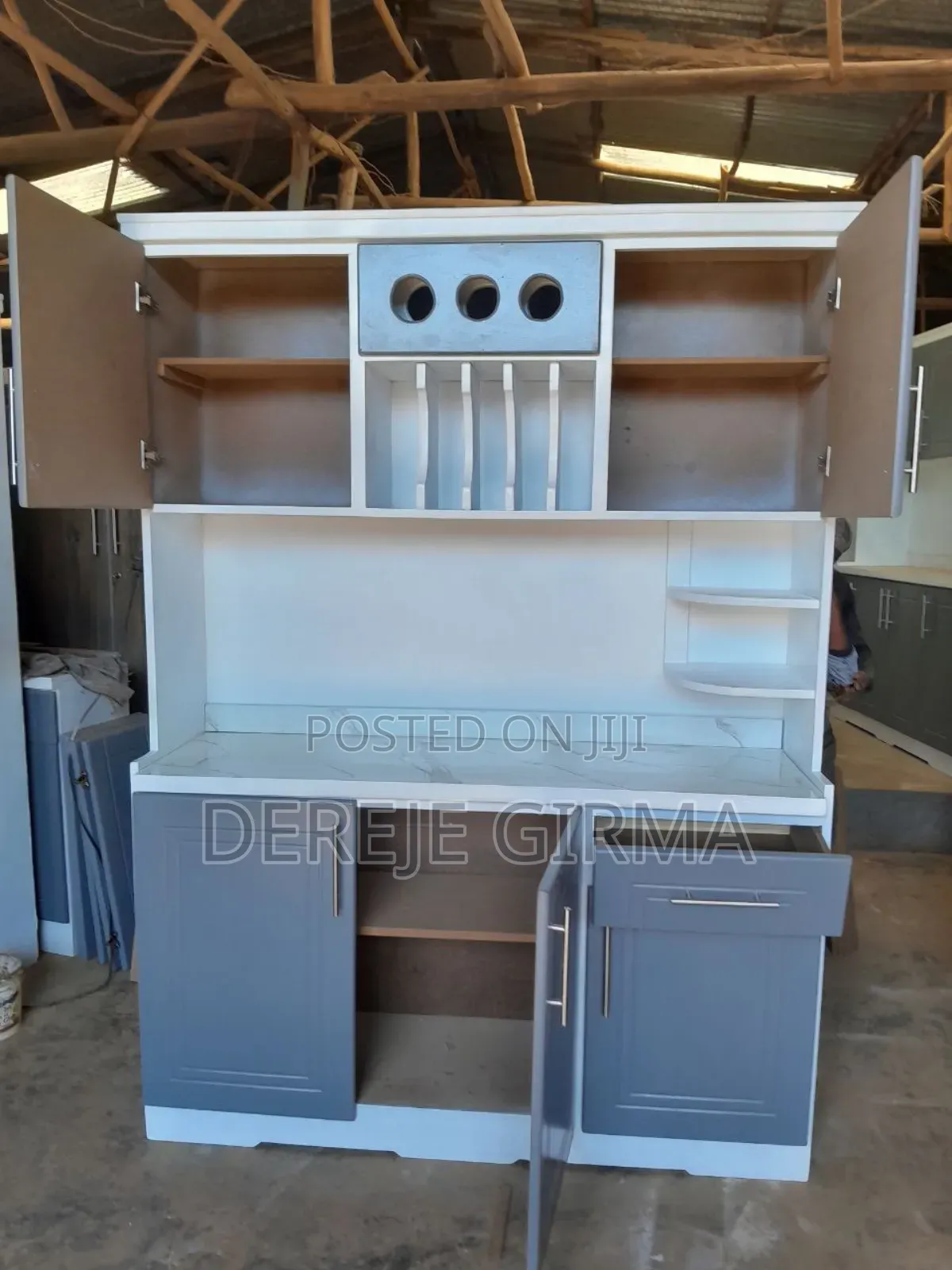 ሜትር ከ50 ኪችን ካብኔት