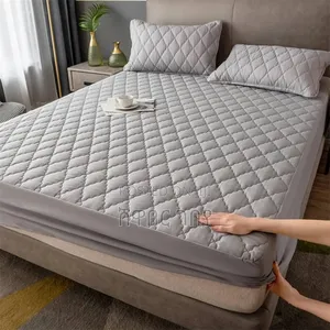 Waterproof Bed Cover እርጥበት የሚከላከል የፍራሽ ሽፋን