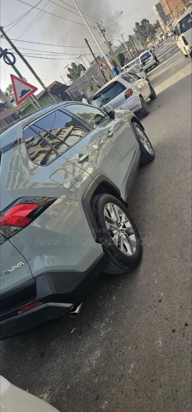 Toyota RAV4 2022 Blue