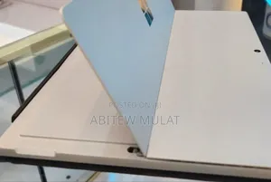 New Laptop Microsoft Surface Pro 7+ 16GB Intel Core i5 SSD 256GB