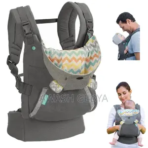 Photo - Infantino Ergonomic Baby Carrier