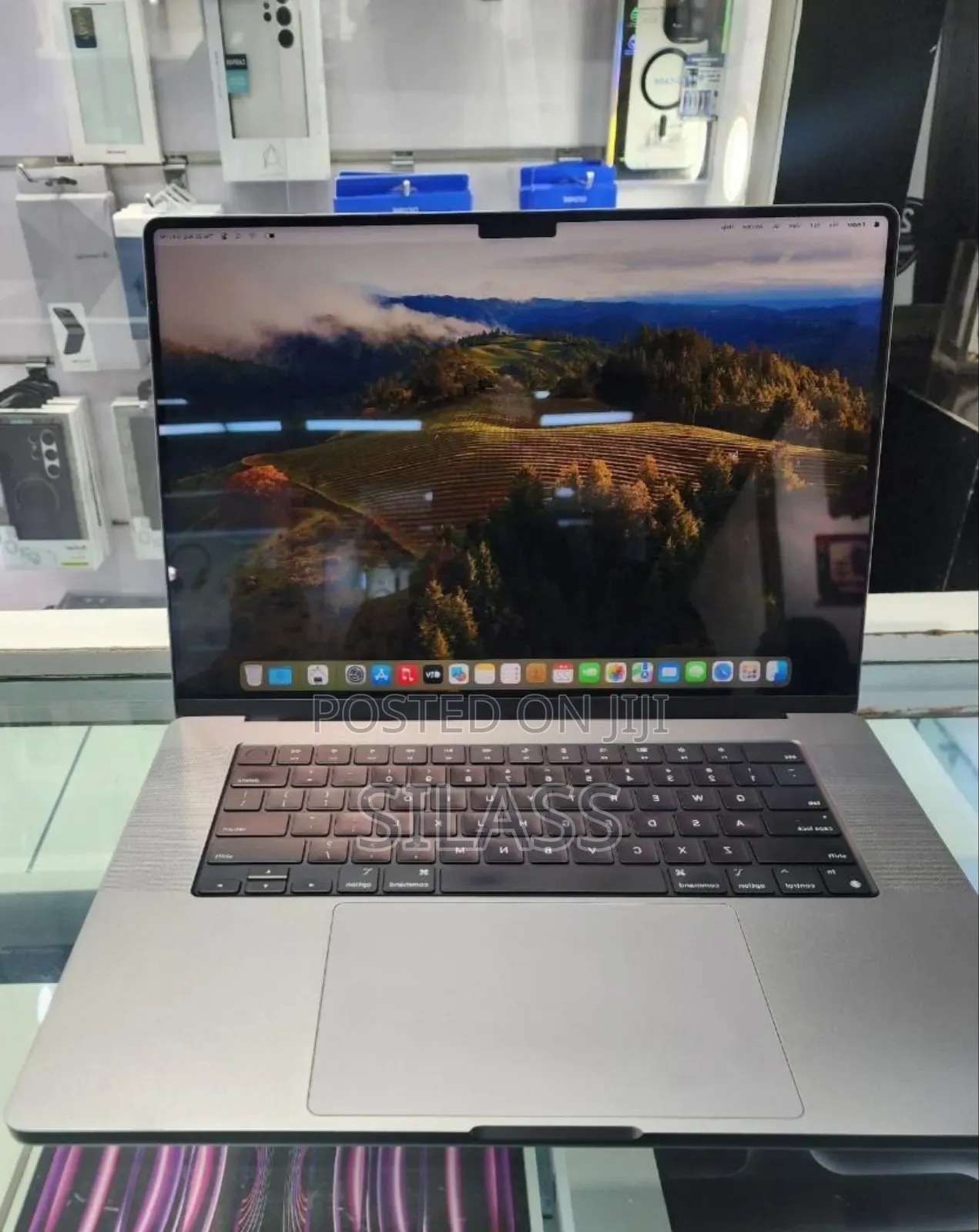 New Laptop Apple MacBook Pro M1 32GB Apple M1 SSD 1T