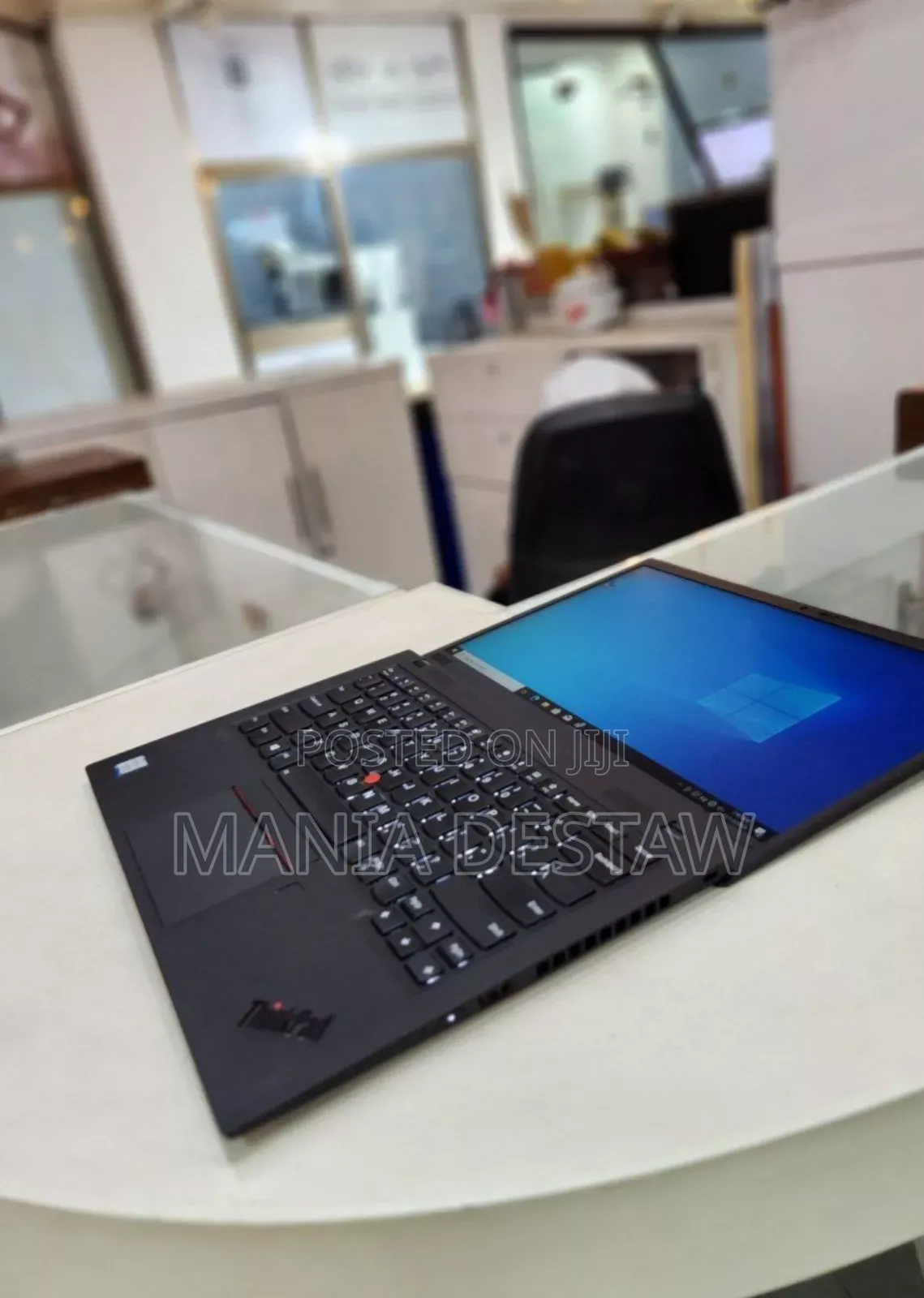 New Laptop Lenovo ThinkPad X1 Yoga Gen 8 8GB Intel Core I5 SSD 512GB