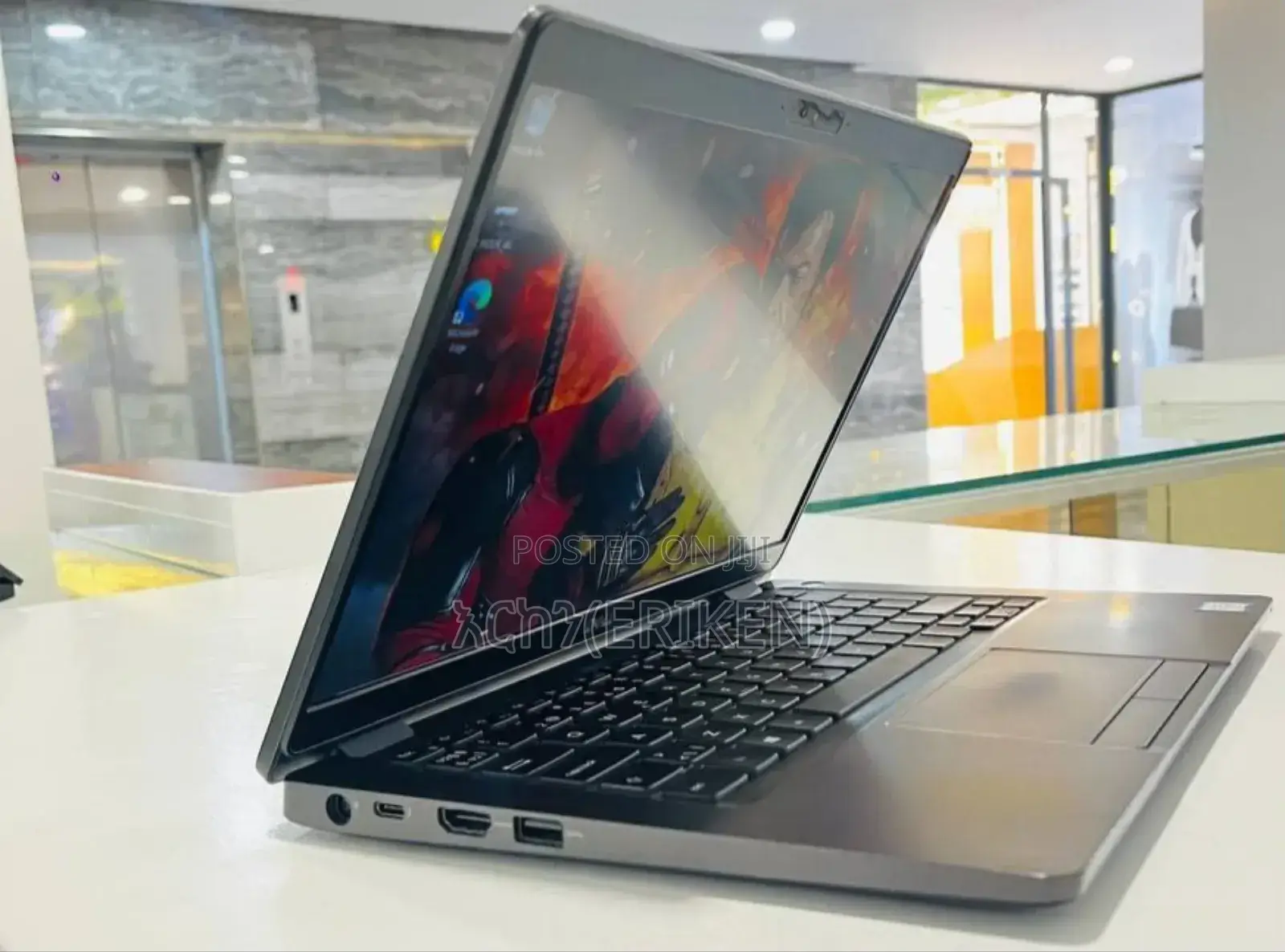 New Laptop Dell Latitude 5300 8GB Intel Core I5 SSD 256GB