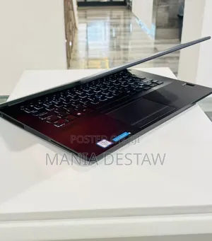 Laptop Dell Latitude 2100 8GB Intel Core I5 SSD 256GB