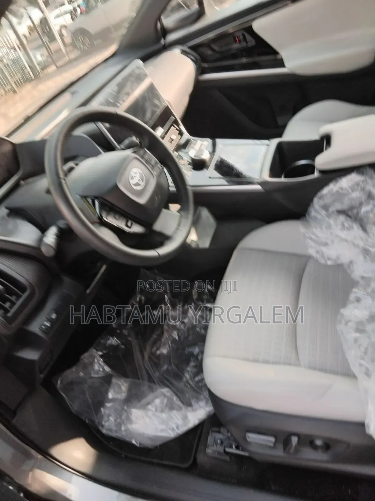 Toyota bZ4X 2022 White