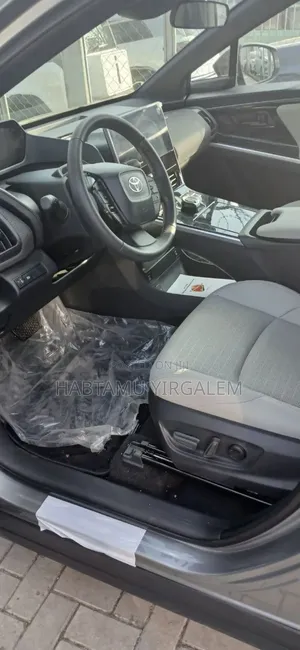 Toyota bZ4X 2022 White