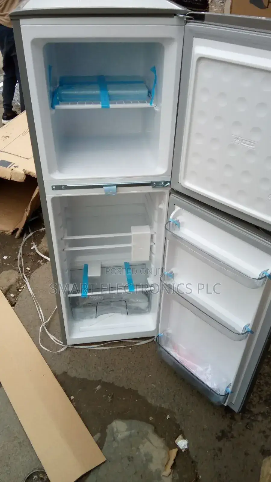 Orbit Refrigerator 270l