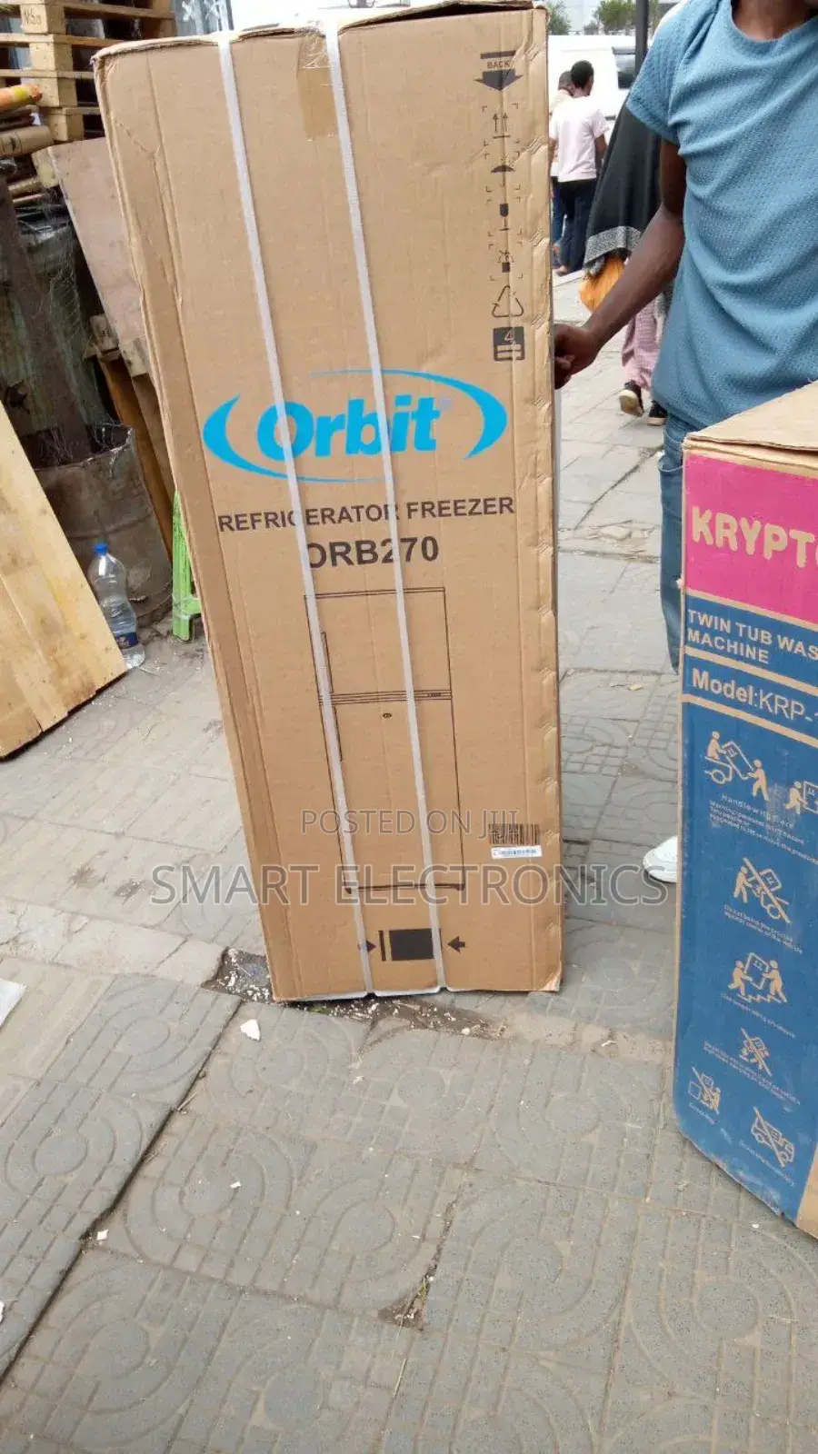 Orbit Refrigerator 270l