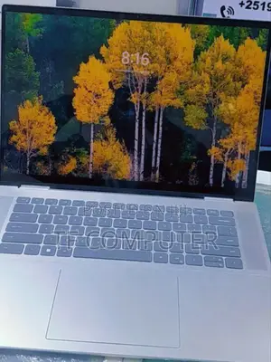 Photo - New Laptop Dell Inspiron 16 5620 16GB Intel Core I7 SSD 512GB