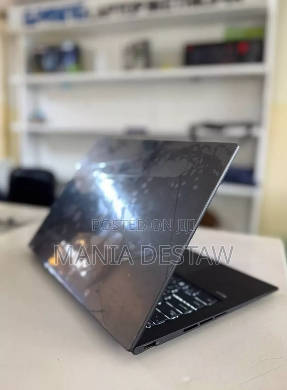 New Laptop Asus ZenBook UX510UW 16GB Intel Core I7 SSD 512GB