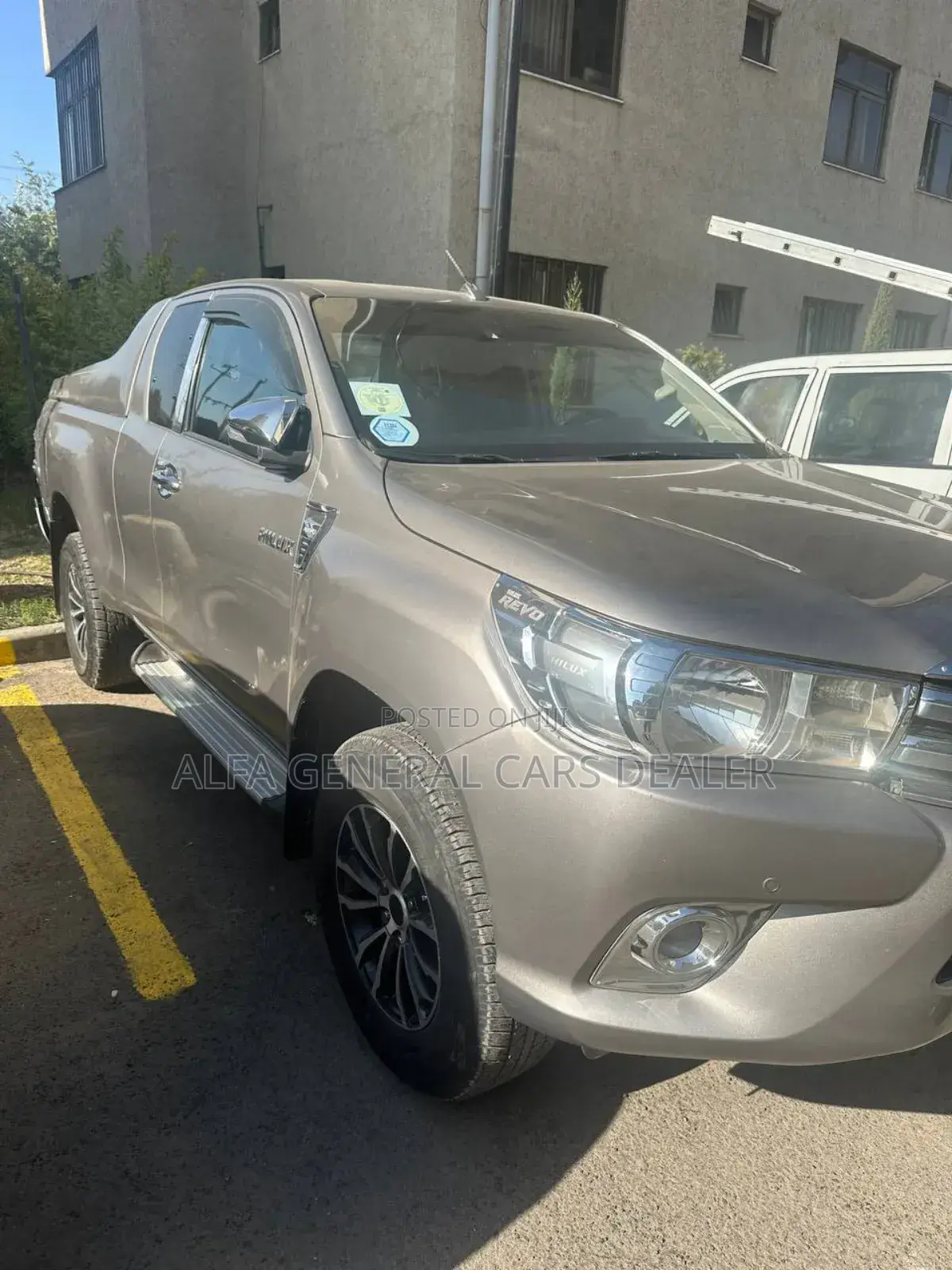 Toyota Hilux 2016 Gray