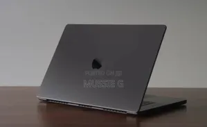 New Laptop Apple MacBook 24GB Apple M4 Pro SSD 512GB