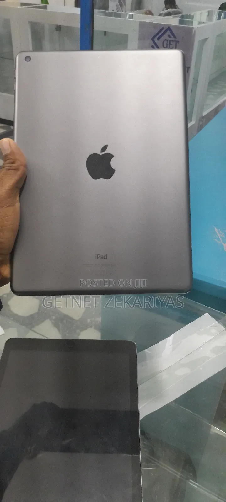 New Apple iPad 10.2 (2020) Wi-Fi 64 GB Silver