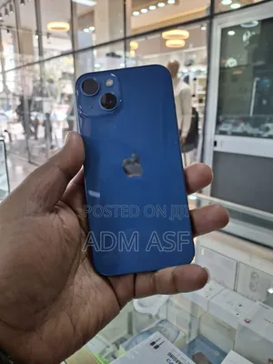 Photo - Apple iPhone 13 128 GB Blue