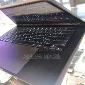 New Laptop Apple MacBook Air 2024 M3 15-Inch 8GB Apple M3 SSD 256GB