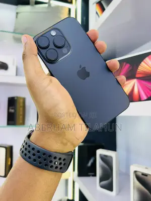 Photo - Apple iPhone 16 Pro 256 GB Black