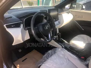 New Toyota Corolla Cross 2024 Gray