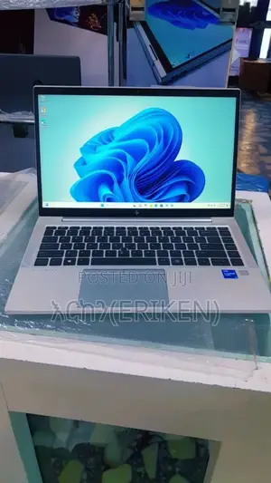 New Laptop HP EliteBook 840 G8 8GB Intel Core I5 SSD 512GB