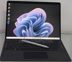 New Laptop Microsoft Surface Pro 9 8GB Intel Core I5 SSD 256GB