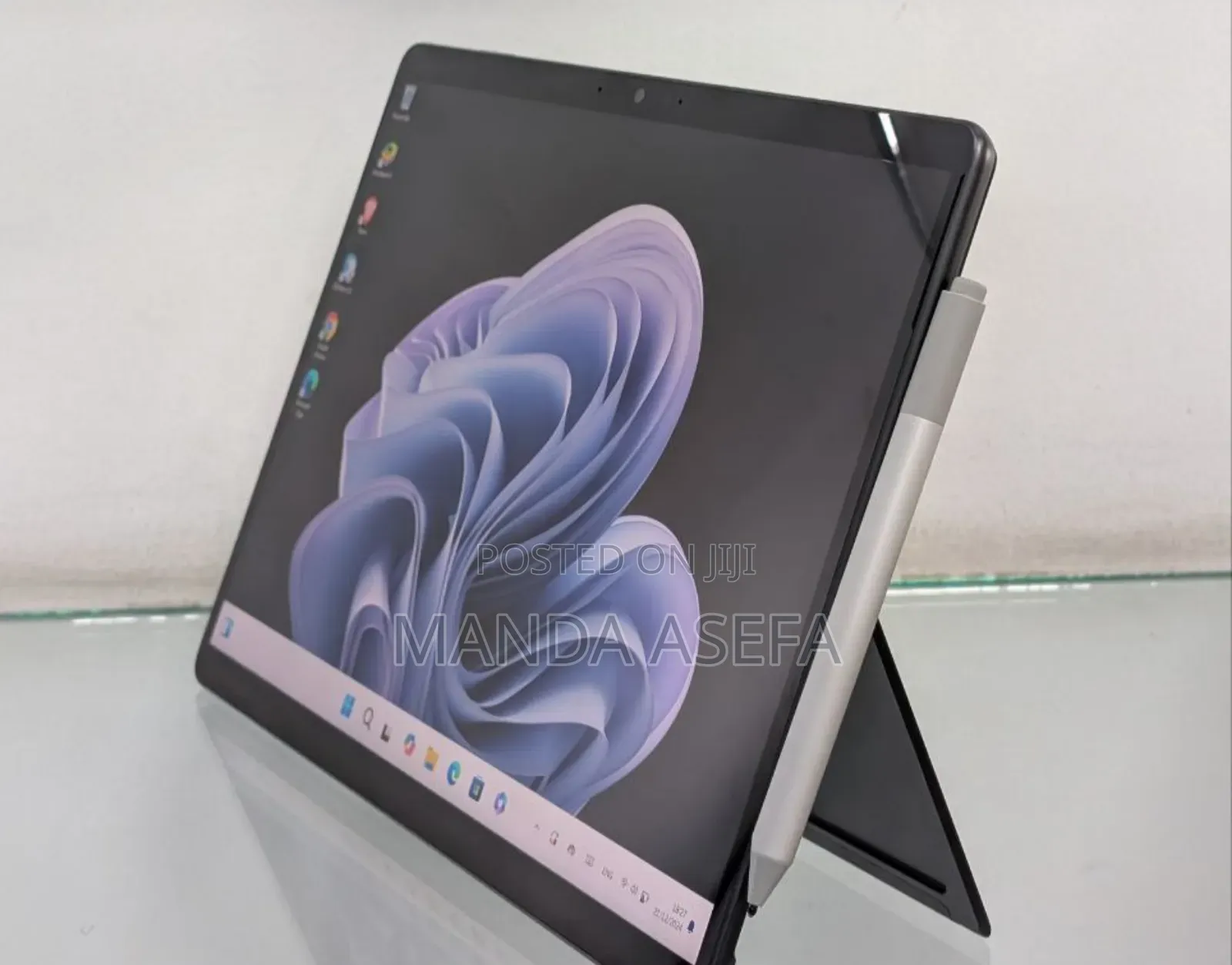 New Laptop Microsoft Surface Pro 9 8GB Intel Core I5 SSD 256GB