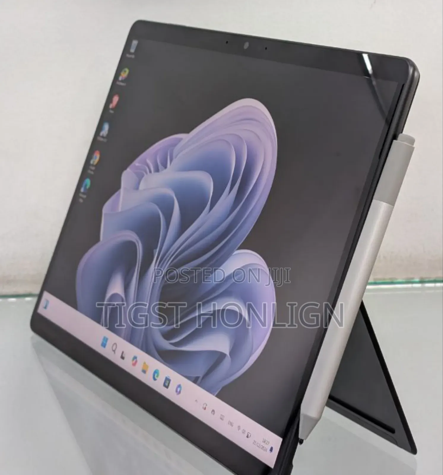 New Laptop Microsoft Surface Pro 9 8GB Intel Core I5 SSD 256GB