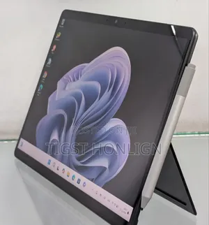 Photo - New Laptop Microsoft Surface Pro 9 8GB Intel Core I5 SSD 256GB