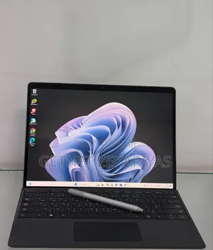 New Laptop Microsoft Surface Pro 9 8GB Intel Core I5 SSD 256GB