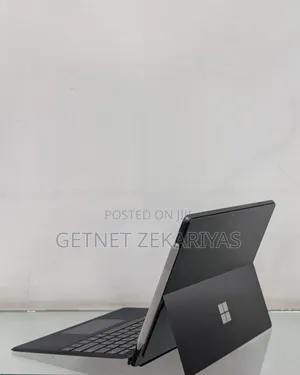New Laptop Microsoft Surface Pro 9 8GB Intel Core I5 SSD 256GB