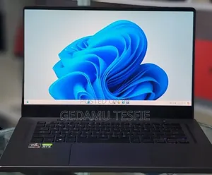 New Laptop Asus 16GB AMD Ryzen SSD 1T