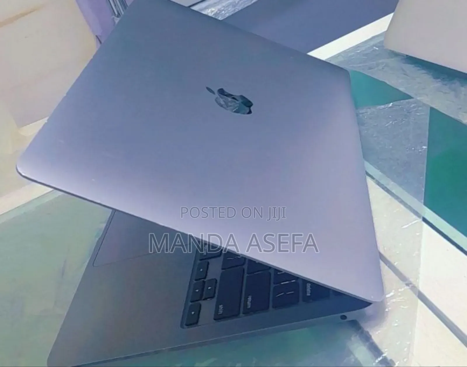 New Laptop Apple MacBook Air 2020 M1 8GB Apple M1 SSD 256GB