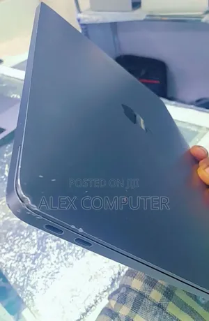 New Laptop Apple MacBook Air 2020 M1 8GB Apple M1 SSD 256GB