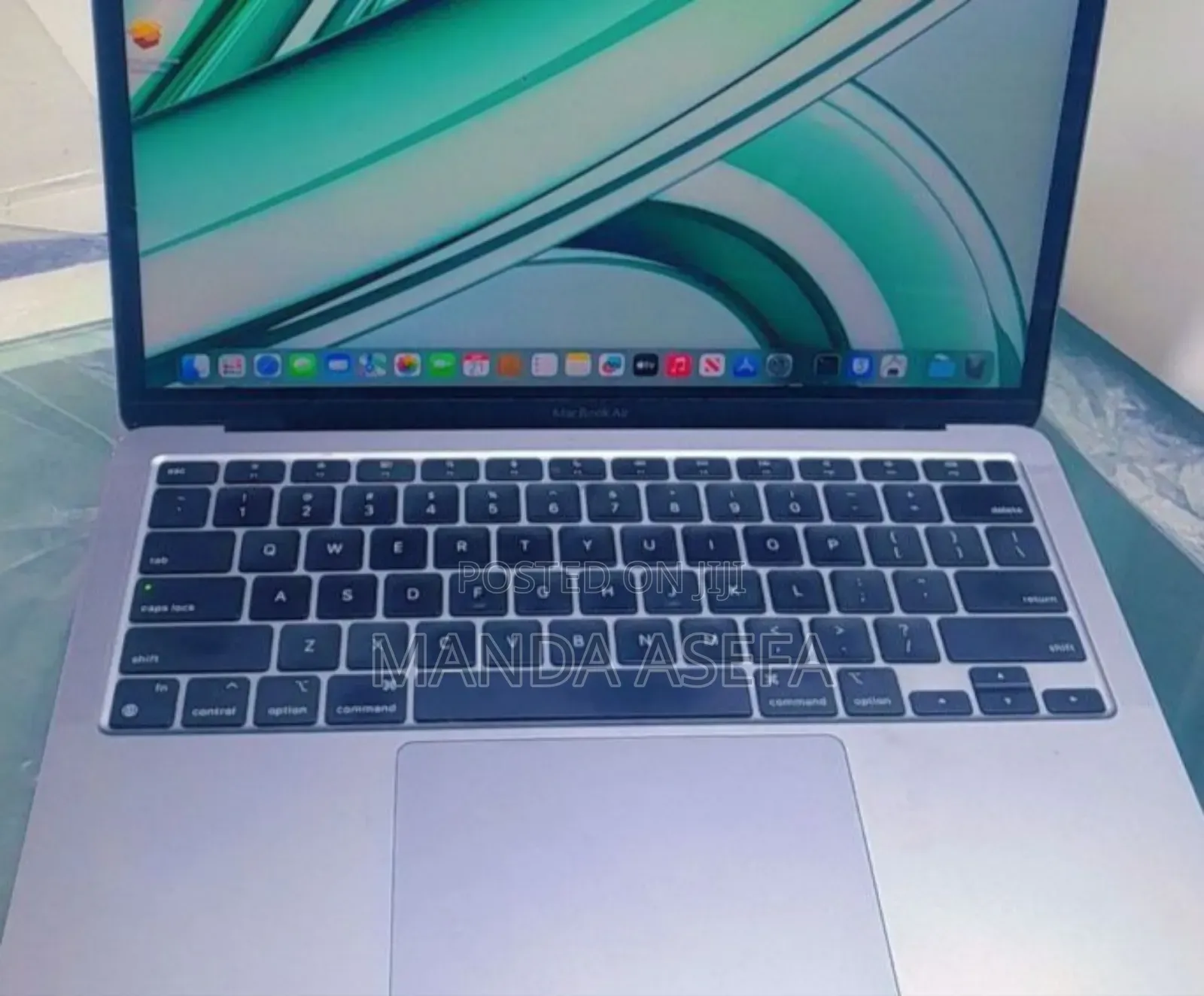 New Laptop Apple MacBook Air 2020 M1 8GB Apple M1 SSD 256GB