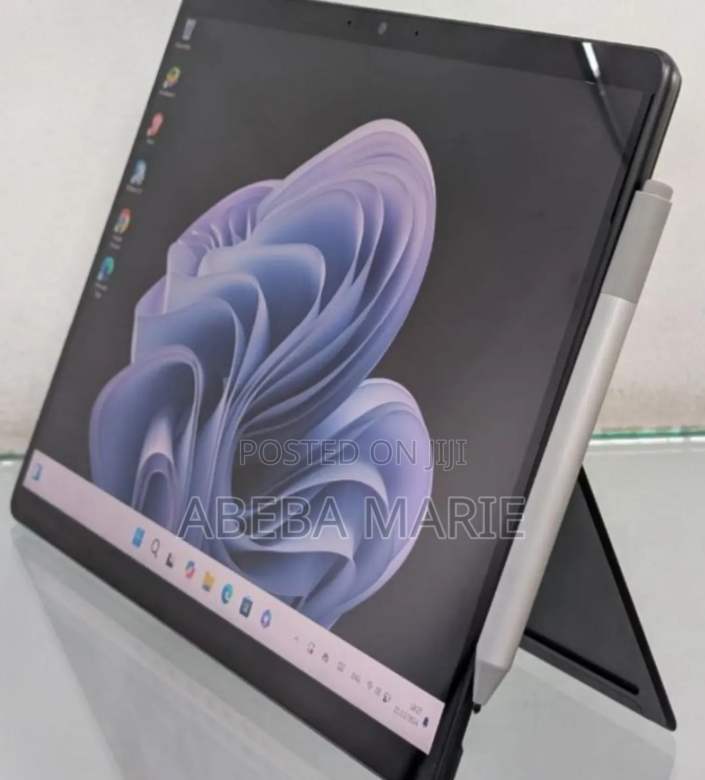 New Laptop Microsoft Surface Pro 9 8GB Intel Core I5 SSD 256GB