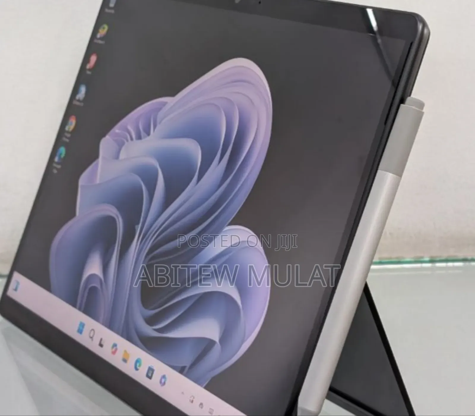 New Laptop Microsoft Surface Pro 9 8GB Intel Core I5 SSD 256GB