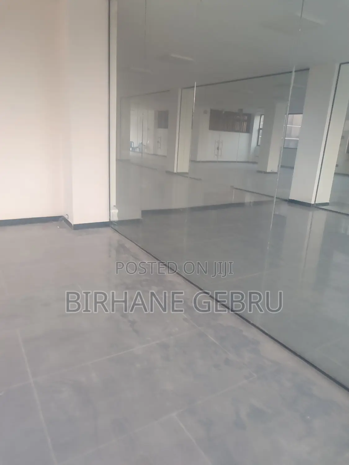 Luxury Apartiment Rent for Cafe and Restaurant For