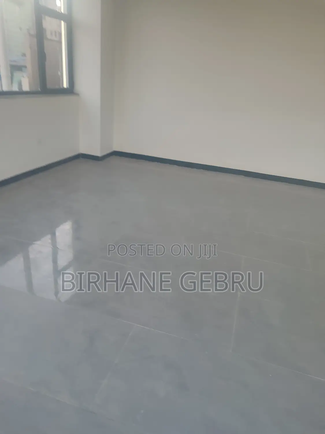 Luxury Apartiment Rent for Cafe and Restaurant For