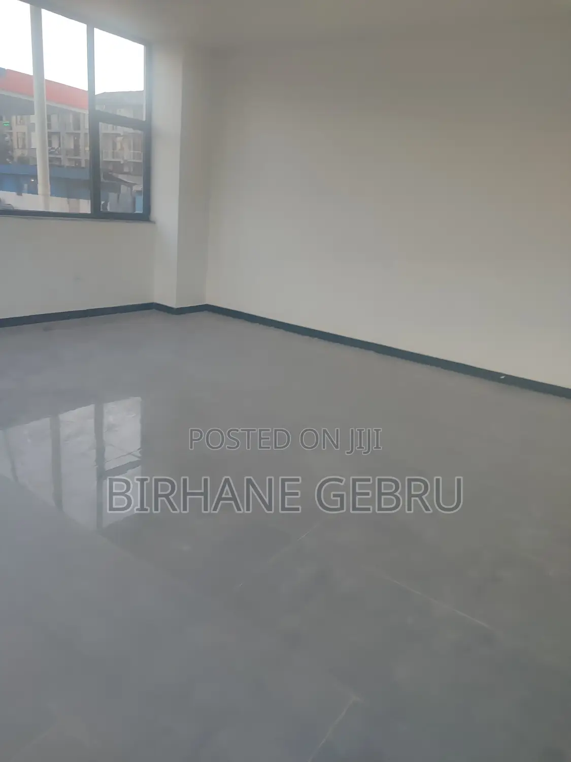 Luxury Apartiment Rent for Cafe and Restaurant For