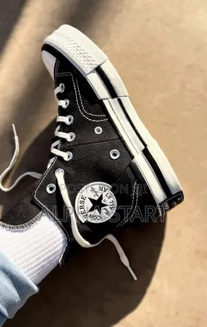 All Star Converses Black and White Master Quality