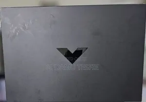 New Laptop HP 16GB AMD Ryzen SSD 1T