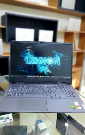 New Laptop Lenovo LOQ 15IRH8 16GB AMD Ryzen 7 SSD 512GB
