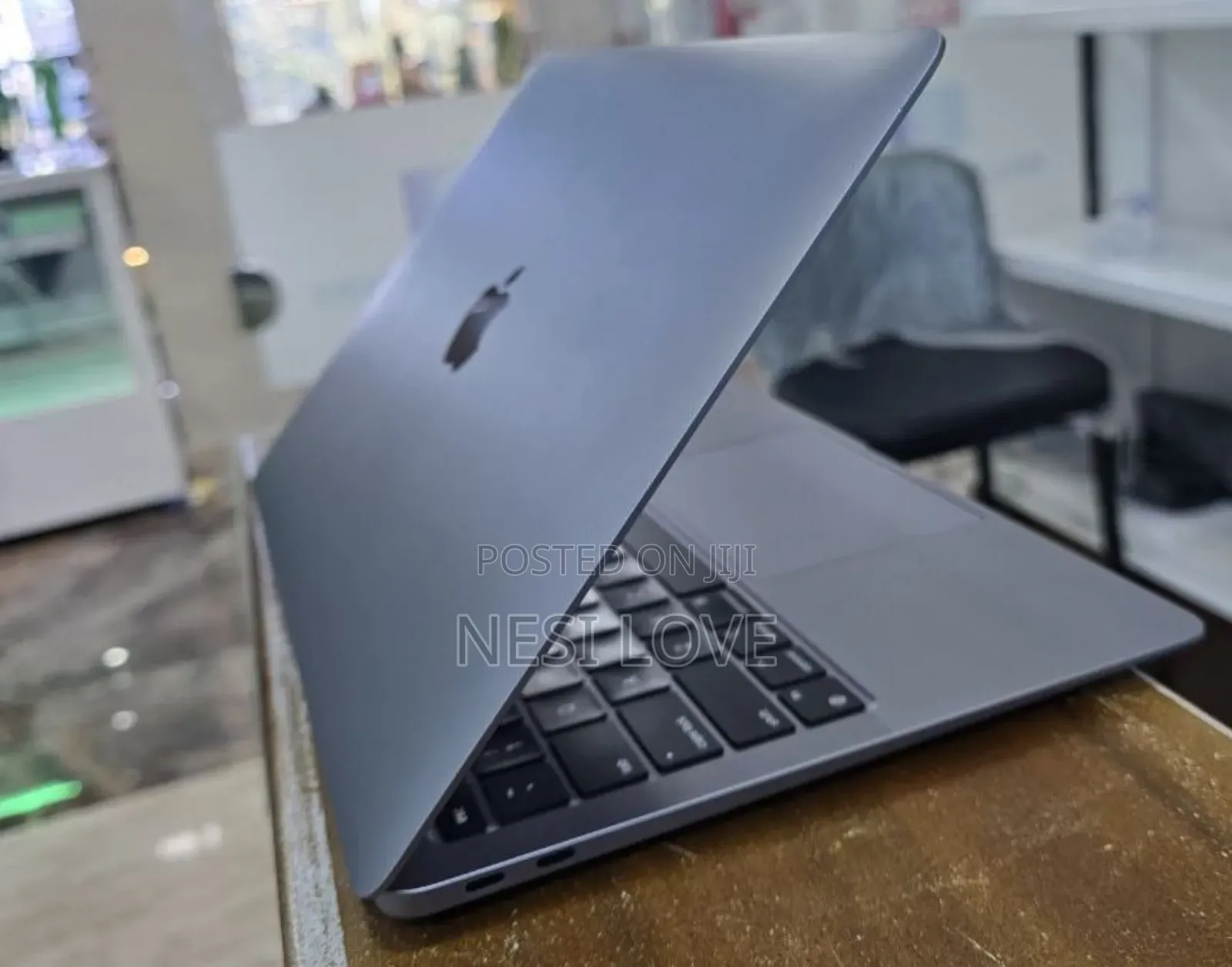 New Laptop Apple MacBook Air 2020 M1 8GB Intel Core I5 SSD 256GB