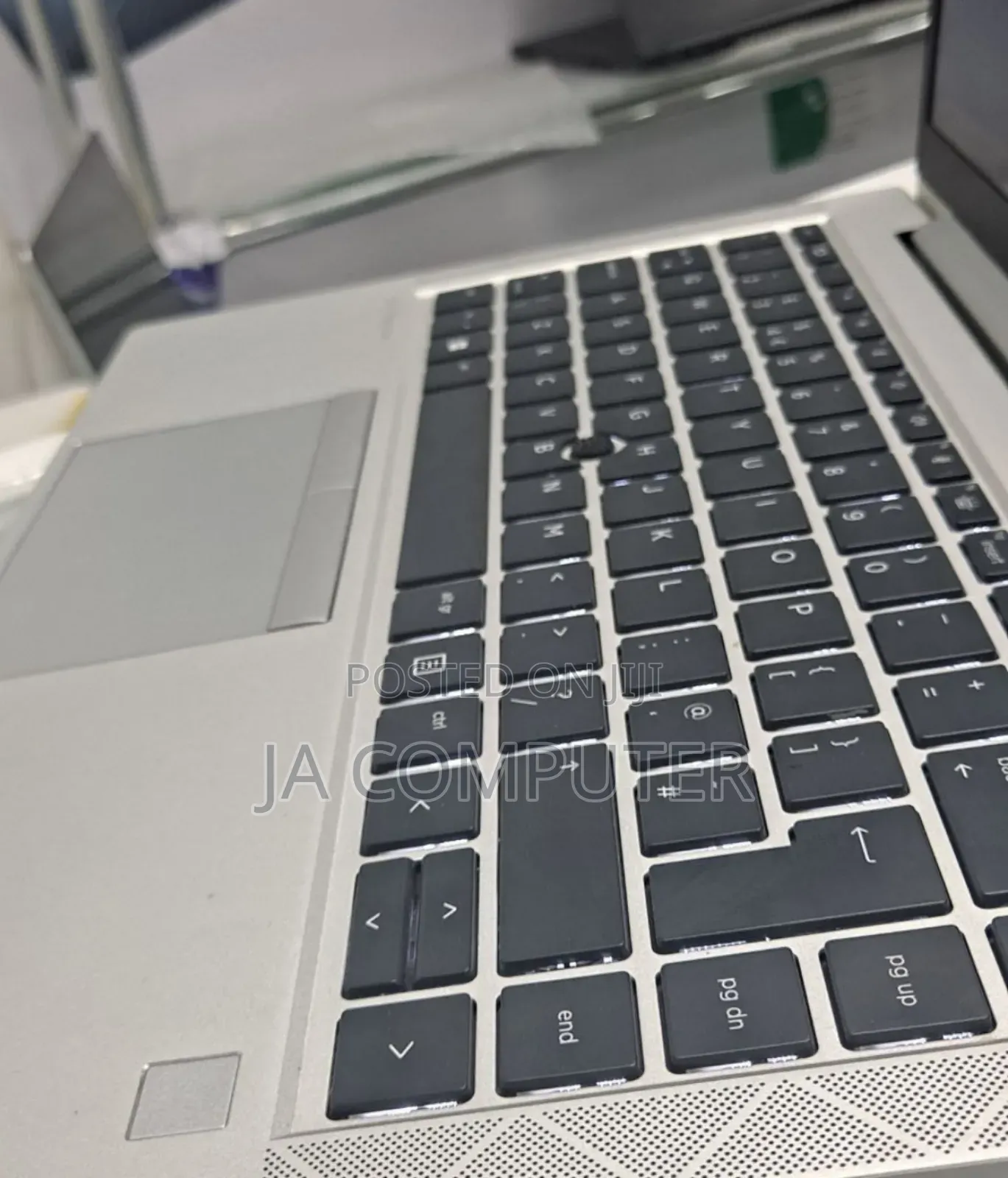 New Laptop HP EliteBook 830 G8 8GB Intel Core I5 SSD 512GB
