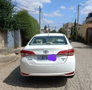 Toyota Yaris 2020 White