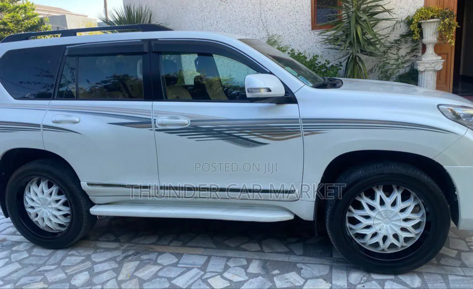 Toyota Land Cruiser Prado 2016 White