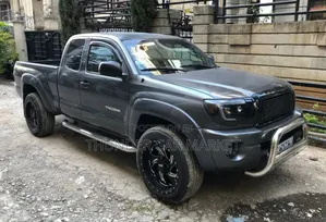 Photo - Toyota Tacoma 2009 Gray