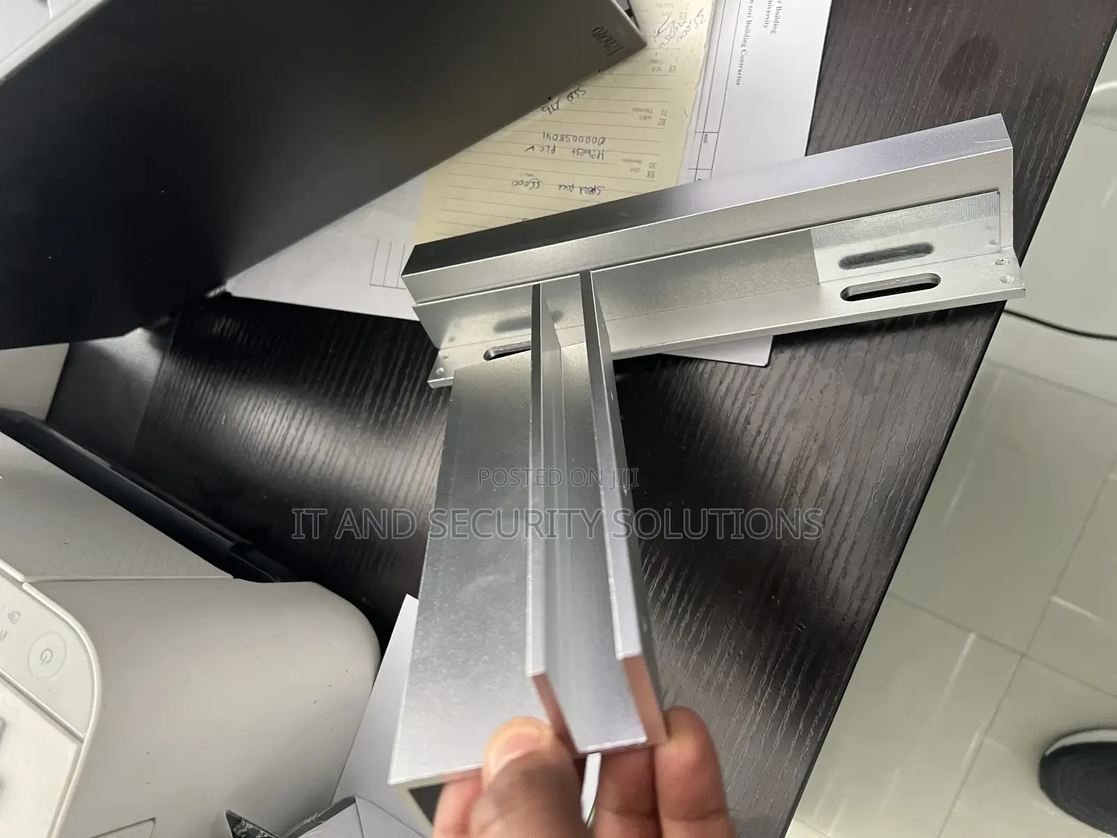 Lzu Bracket With Magnetic Lock For Full Frameless Glass Door